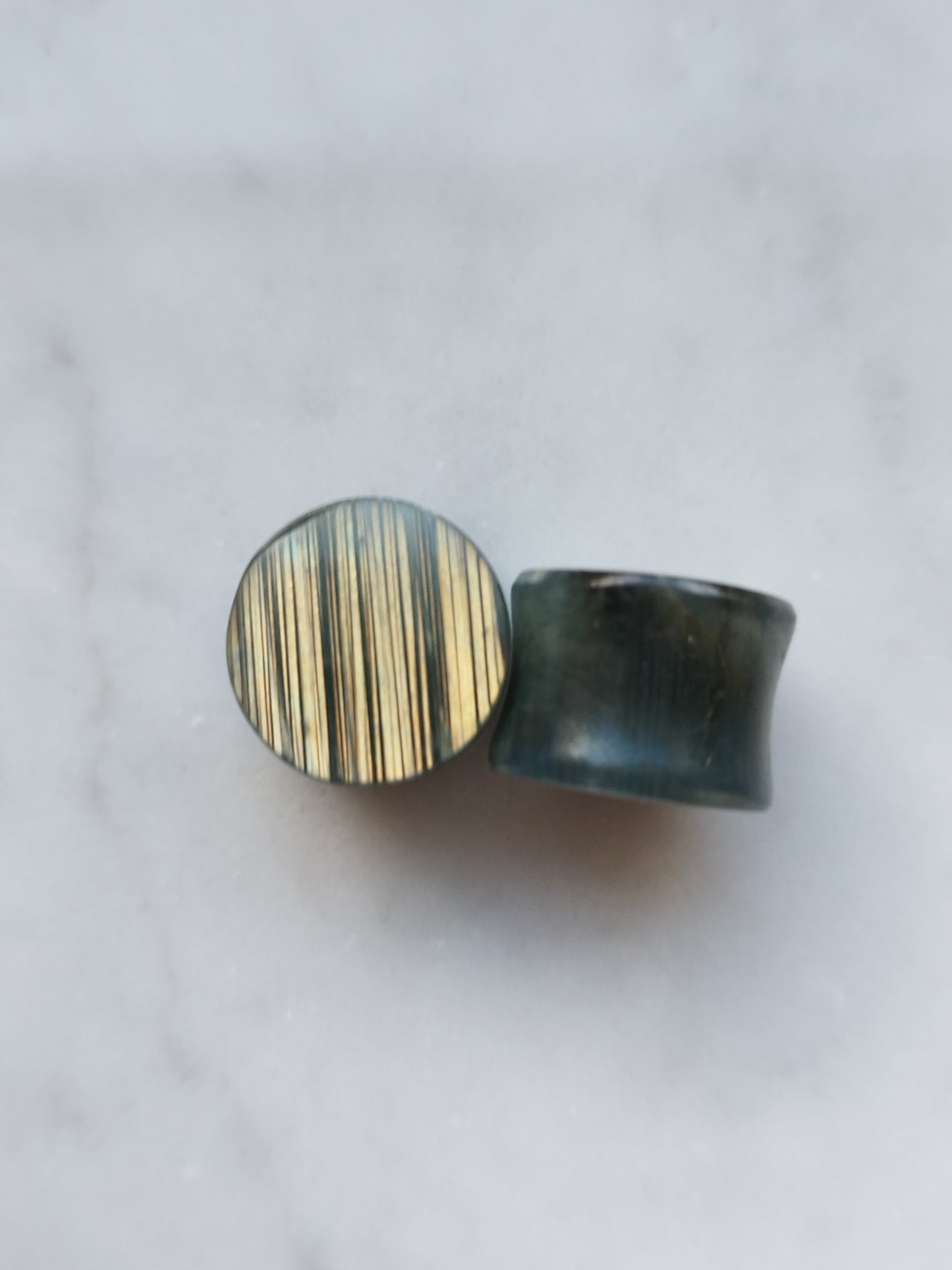9/16" Striped Labradorite Plugs
