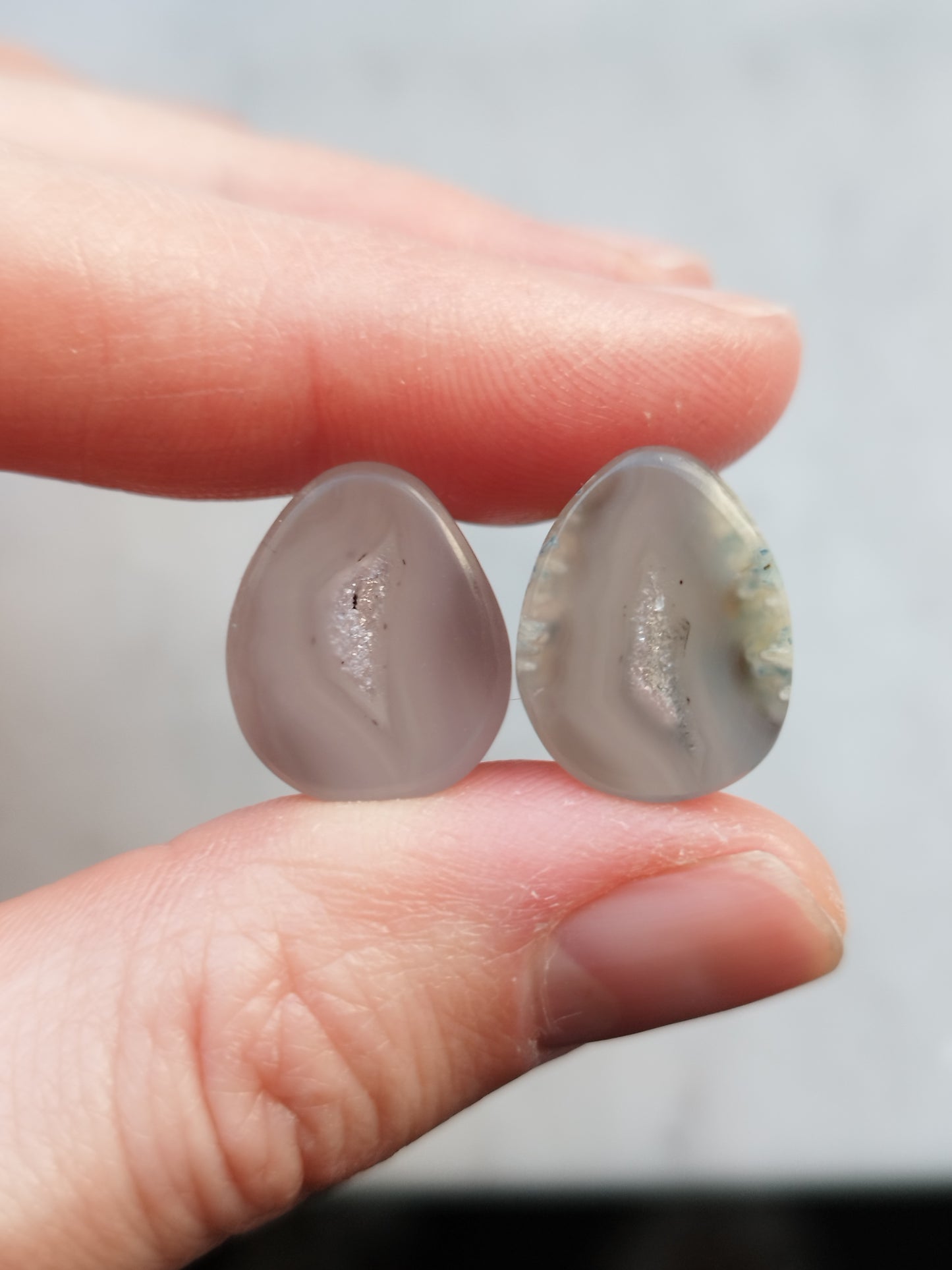 1/2" Grey Agate Geode Plugs