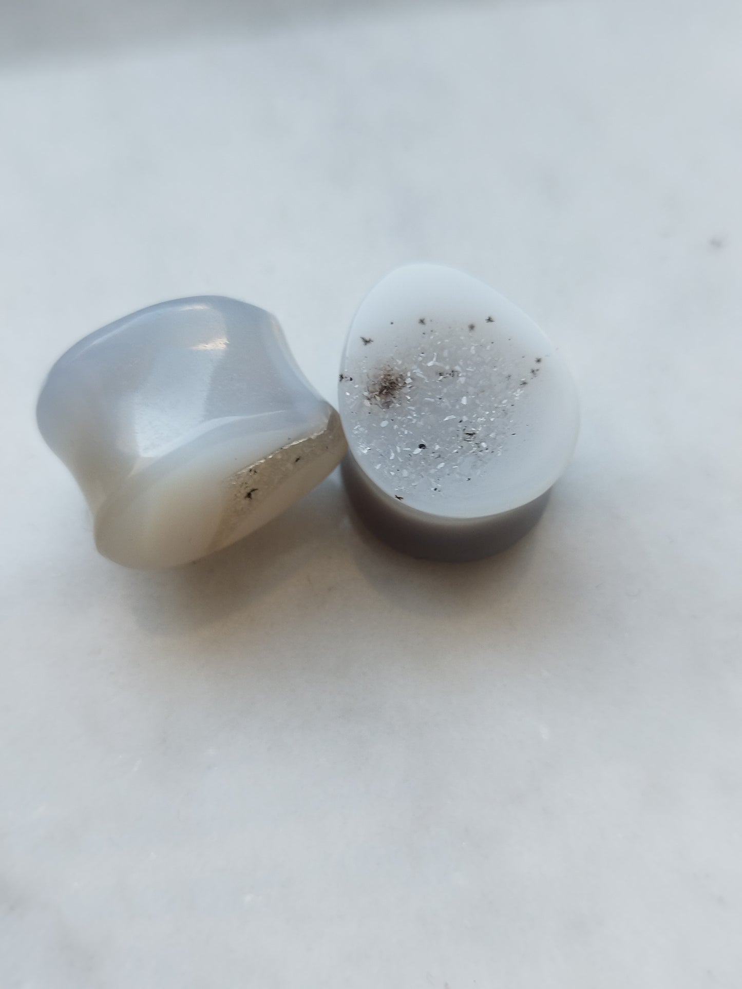 5/8" Grey Agate Geode Plugs - aeoplugs