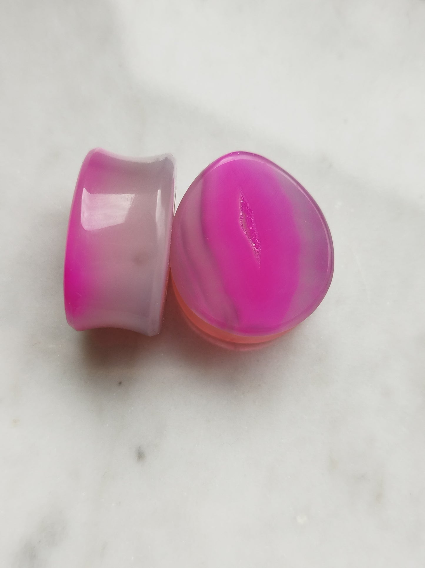 1" Hot Pink Geode Teardrop Plugs