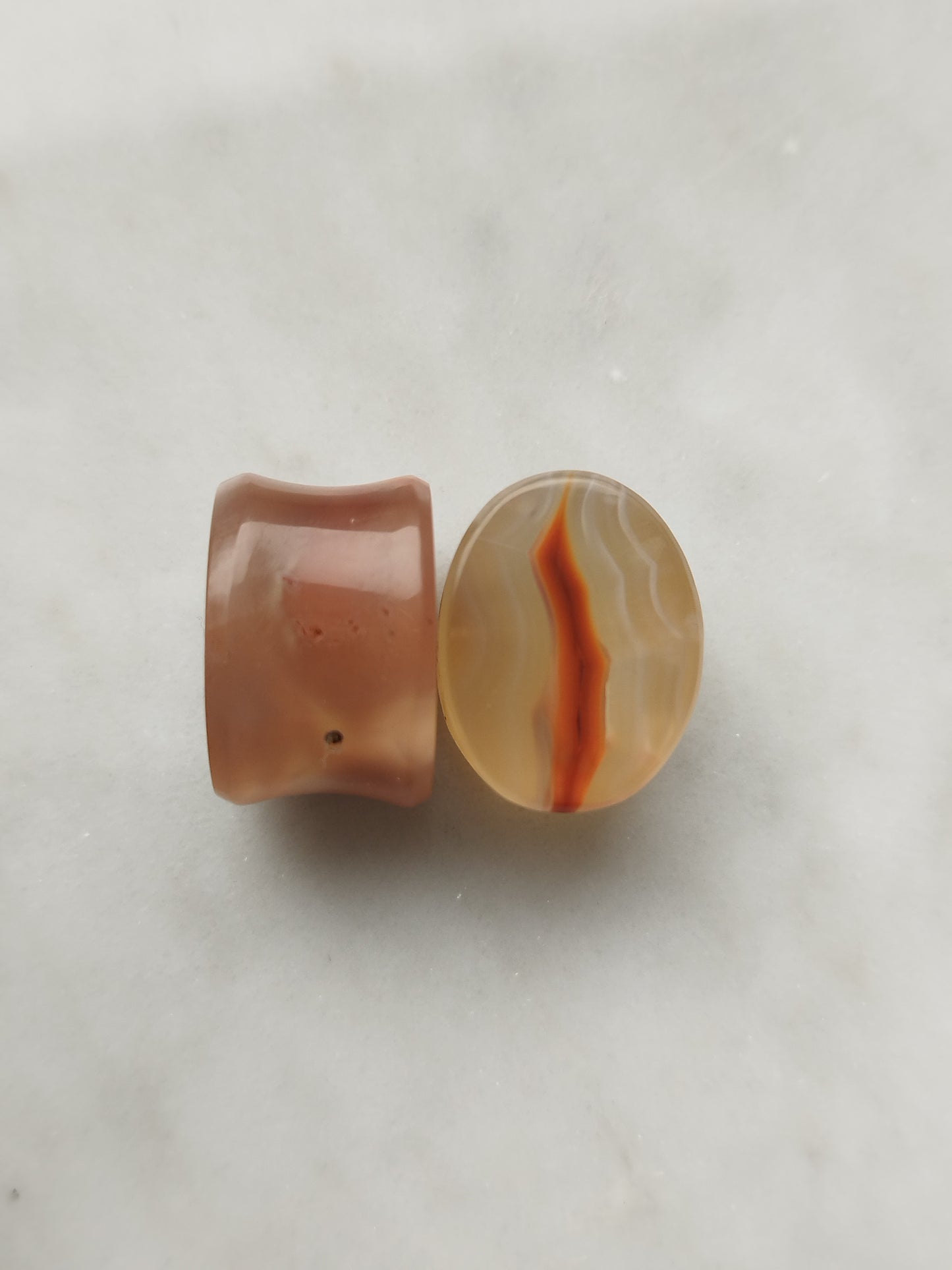 5/8" Oval Malawi Agate Plugs