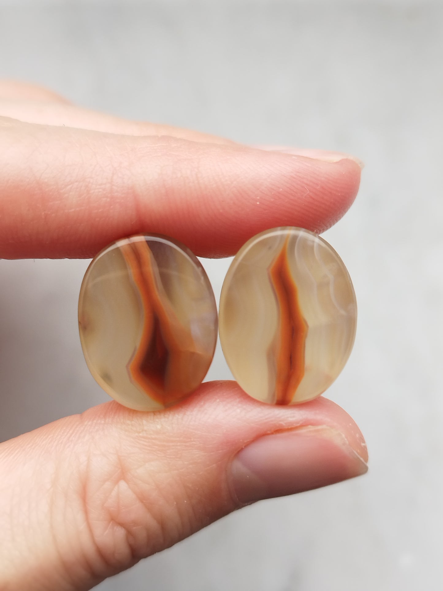 5/8" Oval Malawi Agate Plugs