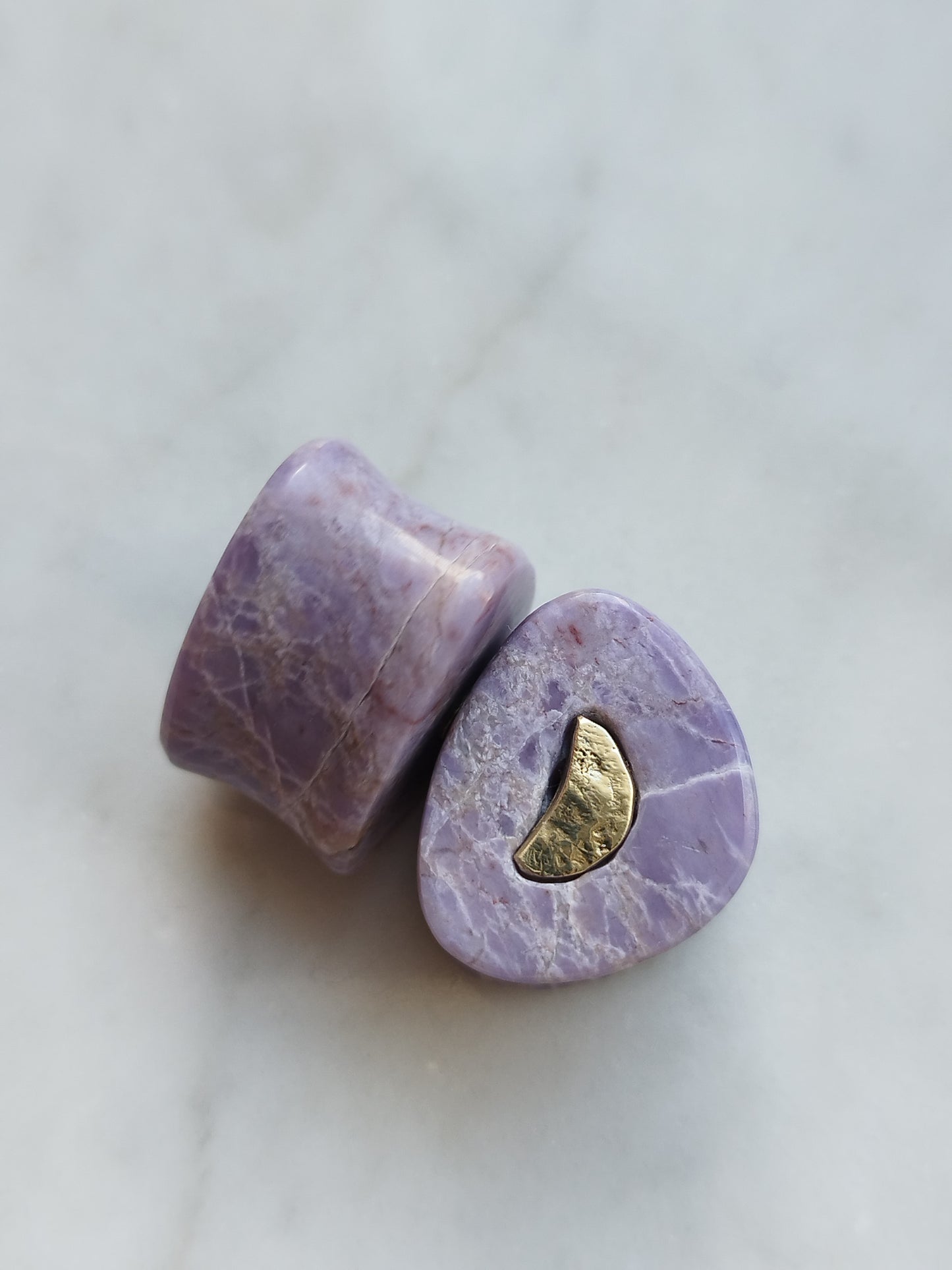 5/8" Purple Jadeite And 9k Gold Inlays - aeoplugs