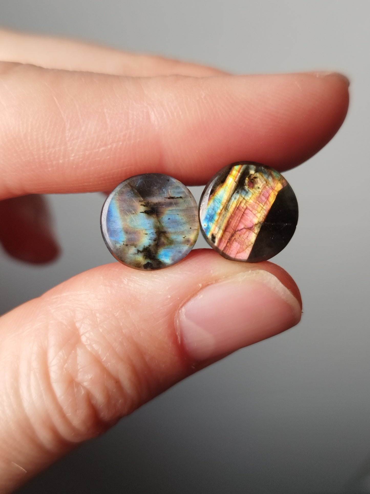 00g Rainbow Labradorite Plugs