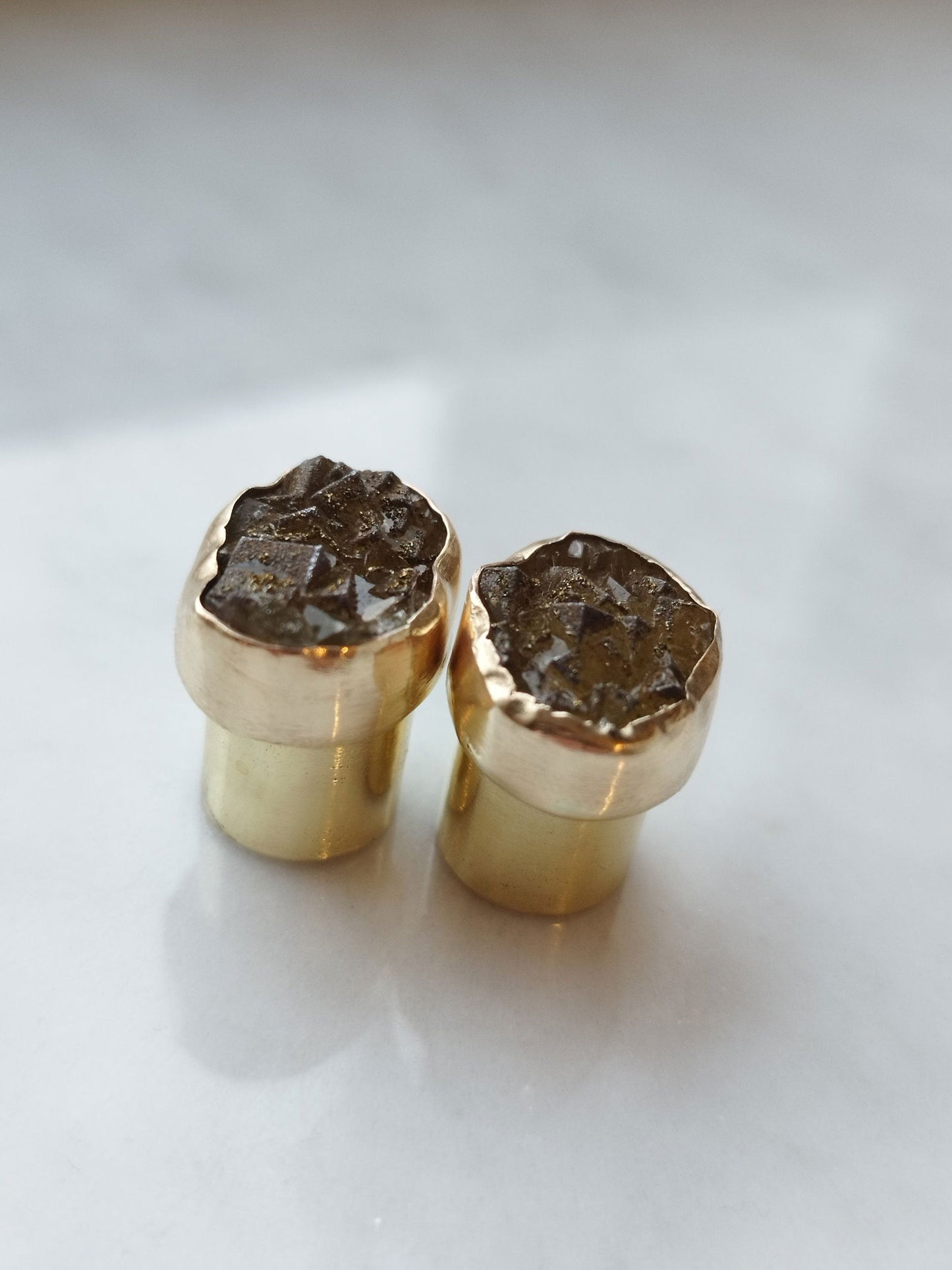 00g Brass SF Plugs With Fluorite - aeoplugs