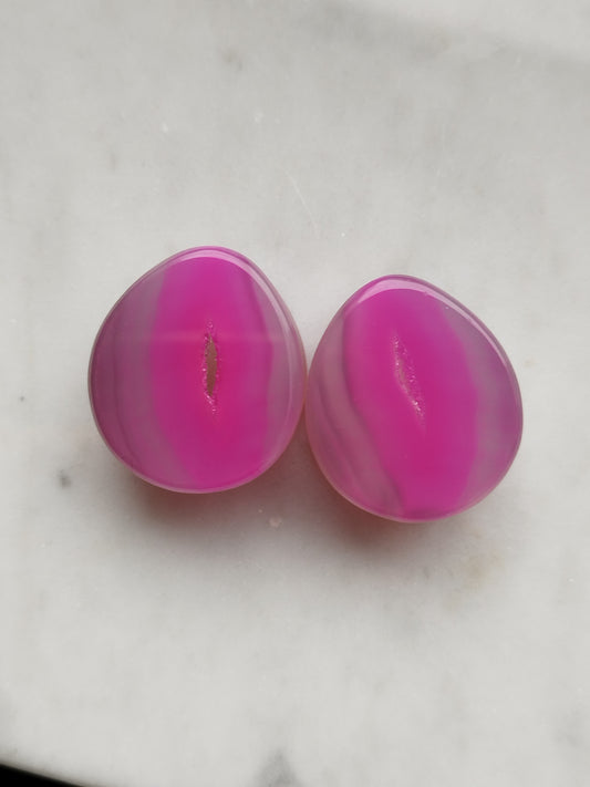 1" Hot Pink Geode Teardrop Plugs