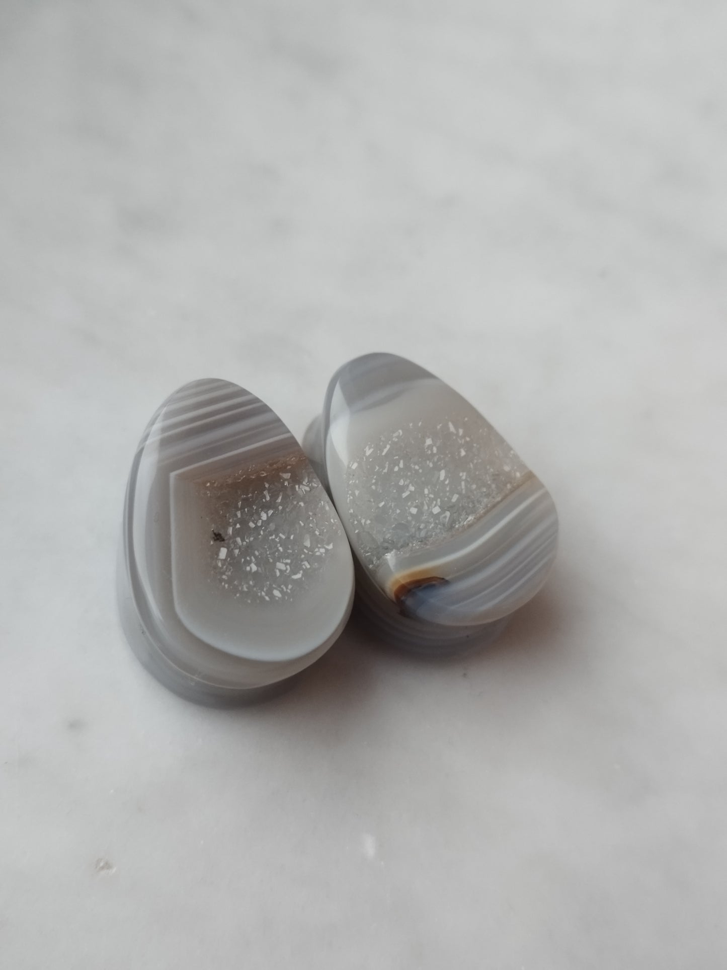 7/8" Elongated Agate Geode Plugs