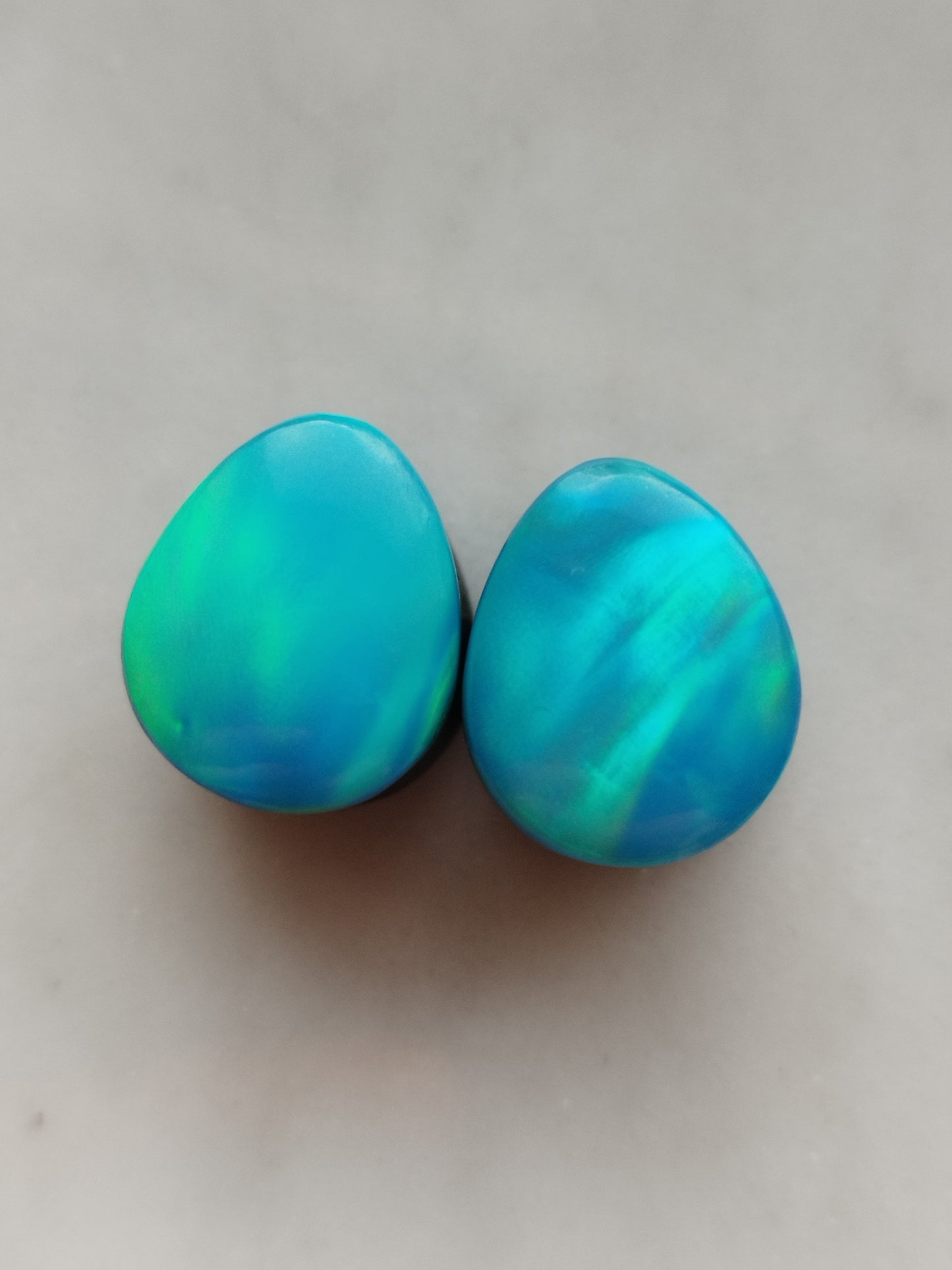 1/2" Aurora Opal On Obsidian Plugs