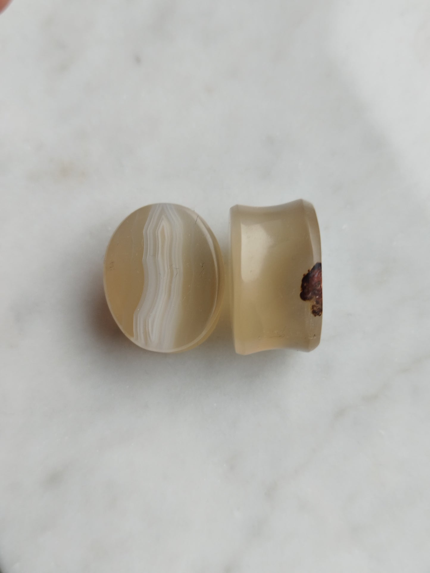 3/4" Agate Oval Plugs