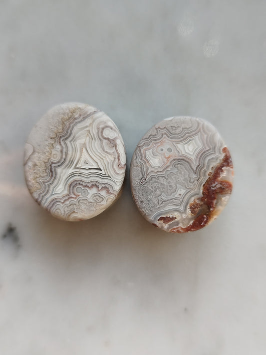 3/4" Crazy Lace Agate Oval Plugs