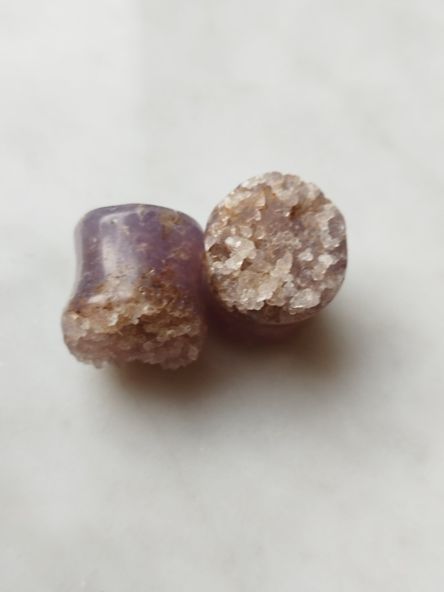 9/16" Grape Agate Plugs - aeoplugs