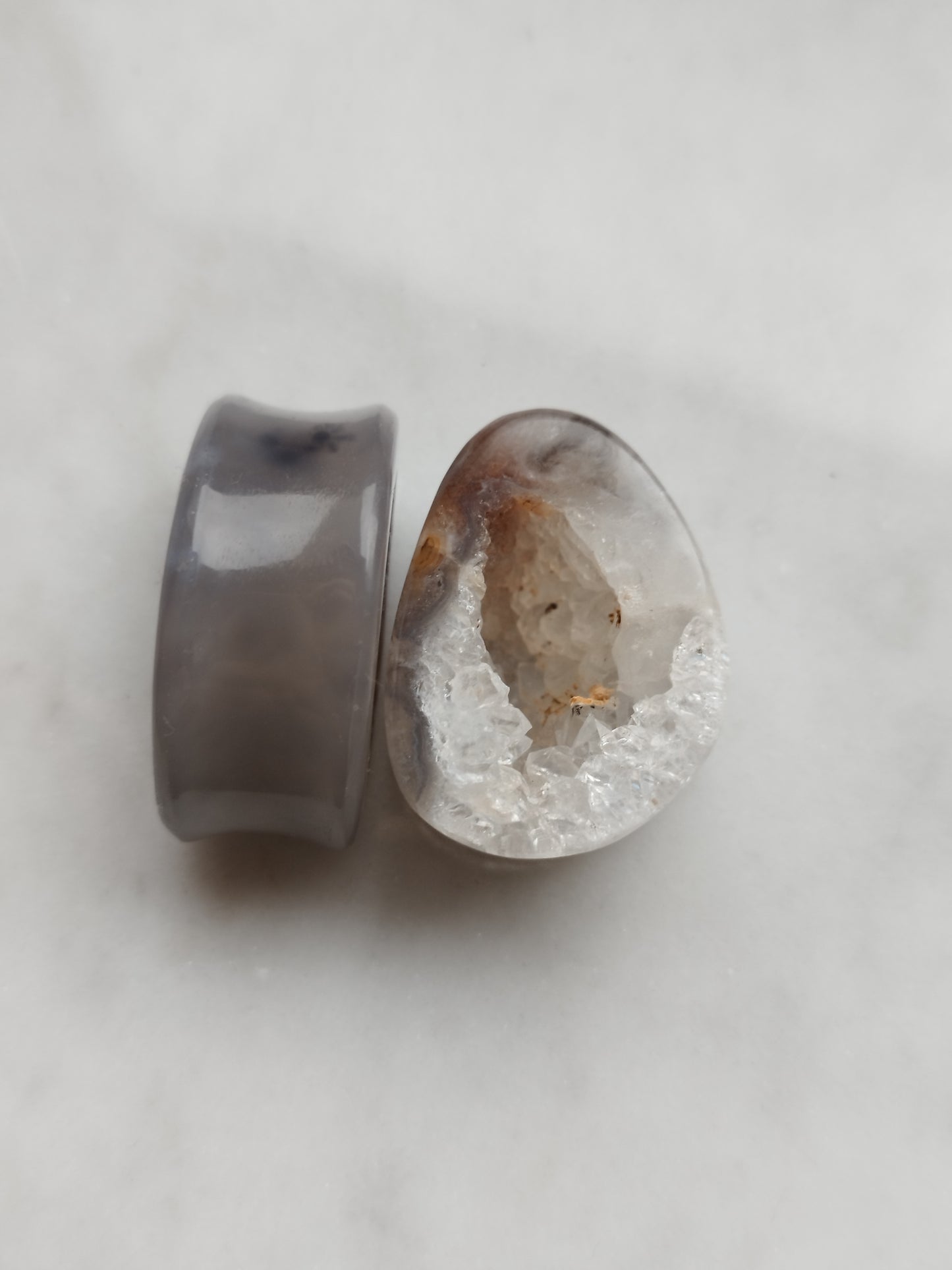 1" Mismatched Agate Geode Plugs