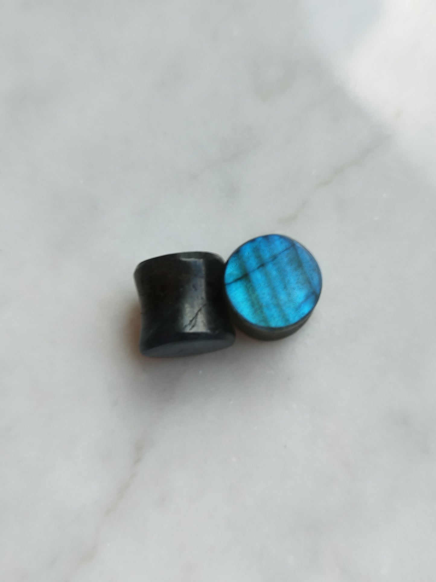 00g Blue Labradorite Plugs