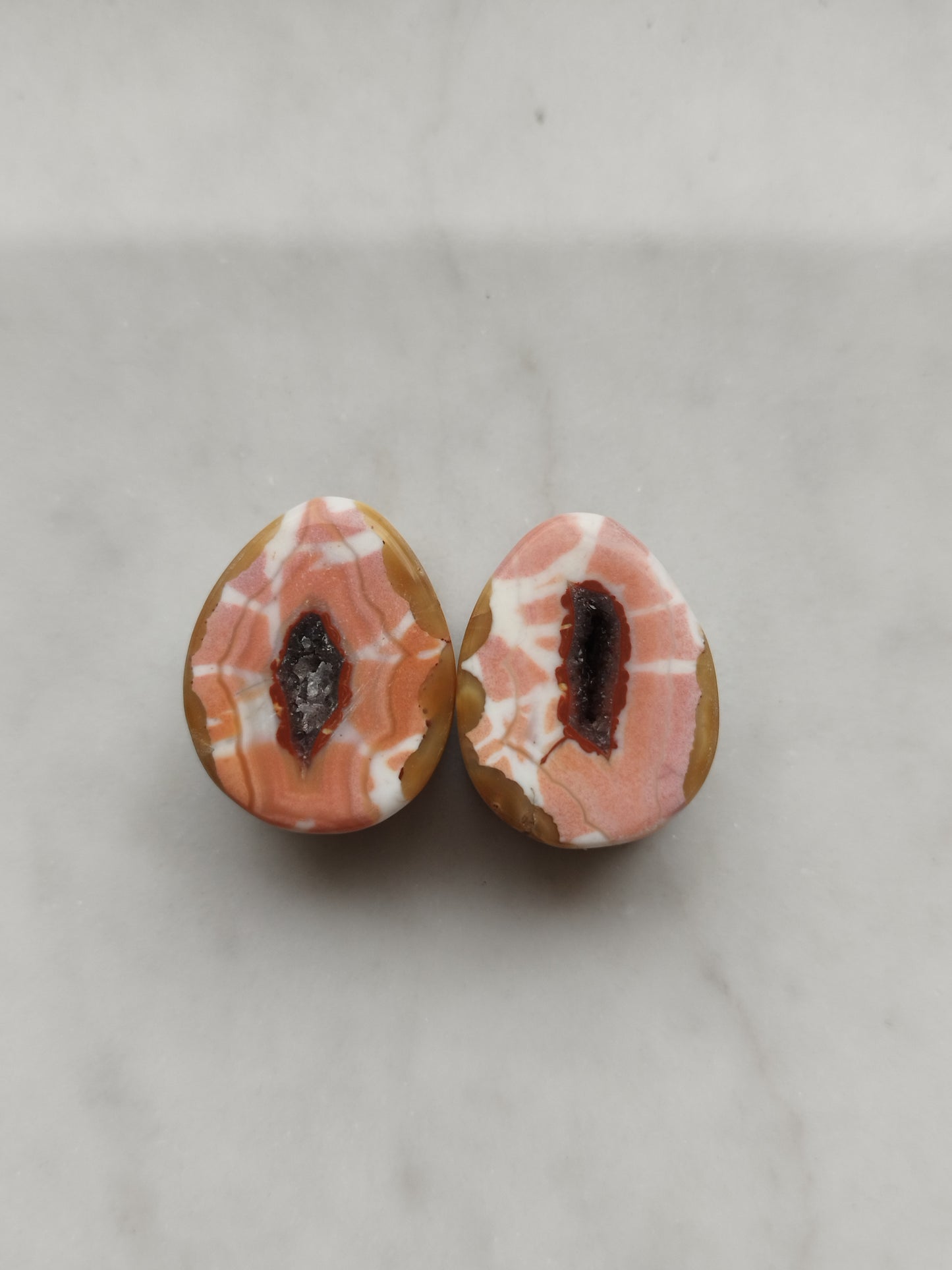 7/8" Pink Agate Geode Plugs